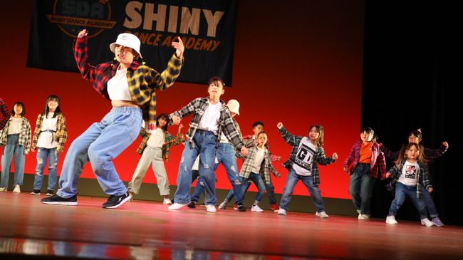 SHINY DANCE ACADEMY【飯塚ダンススクール／幼児クラス】