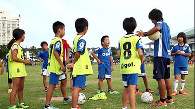 ソーマプライア沖縄【フットボールスクール・与那原教室・3歳〜6年生】