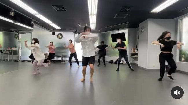 秋葉原朝活ダンス部
